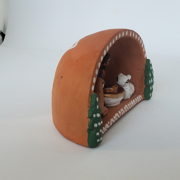 Peruvian Clay Nativity Handmade Christmas Creche from Peru Vintage Collectible - Picture 3 of 15